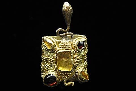 Золотая кладовая.