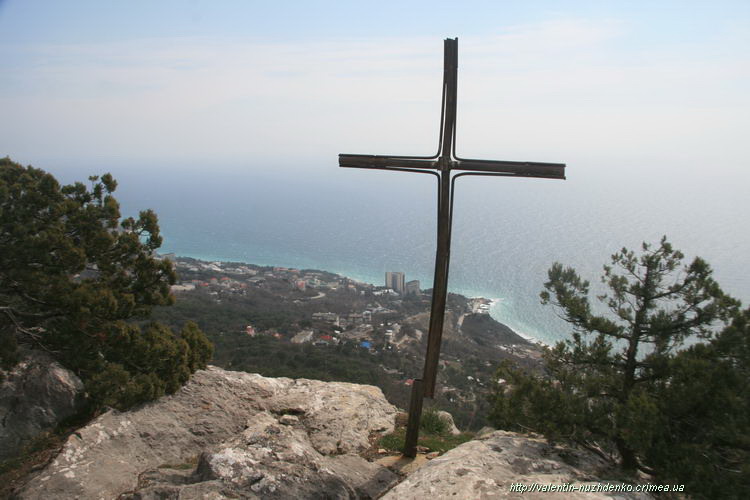 Развалины крепости на Крестовой горе.