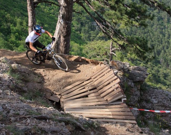 Трасса для даунхилла на склонах Ай-Петри получила международный первый класс.
