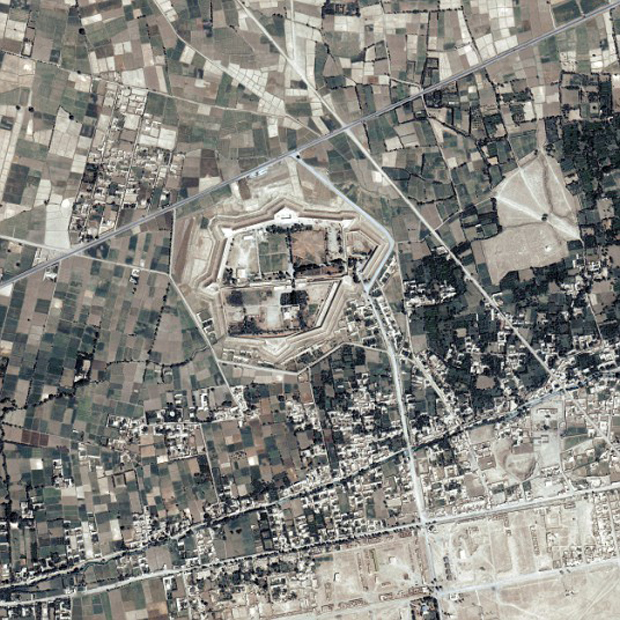 Как выглядят древние руины из космоса?