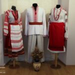 (Русский) В Симферополе открылась выставка «Осенняя сюита».