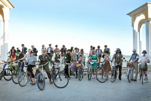 В Евпатории 26 октября запланировано проведение второй велопрогулки «Твидовый велокруиз».