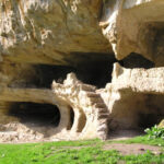 Пещерный город Тепе-Кермен