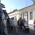 В Евпатории провели чемпионат живых статуй