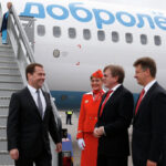 Медведев высоко оценил качество услуг лоукостера "Добролет"