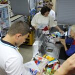 Активисты движения «Стоп цена» подали заявление в прокуратуру из-за заоблачных цен в супермаркетах Симферополя