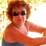 Пока в Крыму сносят заборы, севастопольцы все еще не могут попасть к морю