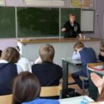 (Русский) В Крыму старшеклассникам порекомендовали шестидневку