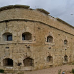 (Русский) Михайловская батарея (равелин)