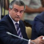 (Русский) В Крыму чиновникам запретили приобретать дорогие машины и компьютеры