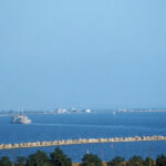 Время ожидания в очереди на паром из Крыма доходит до 15 часов