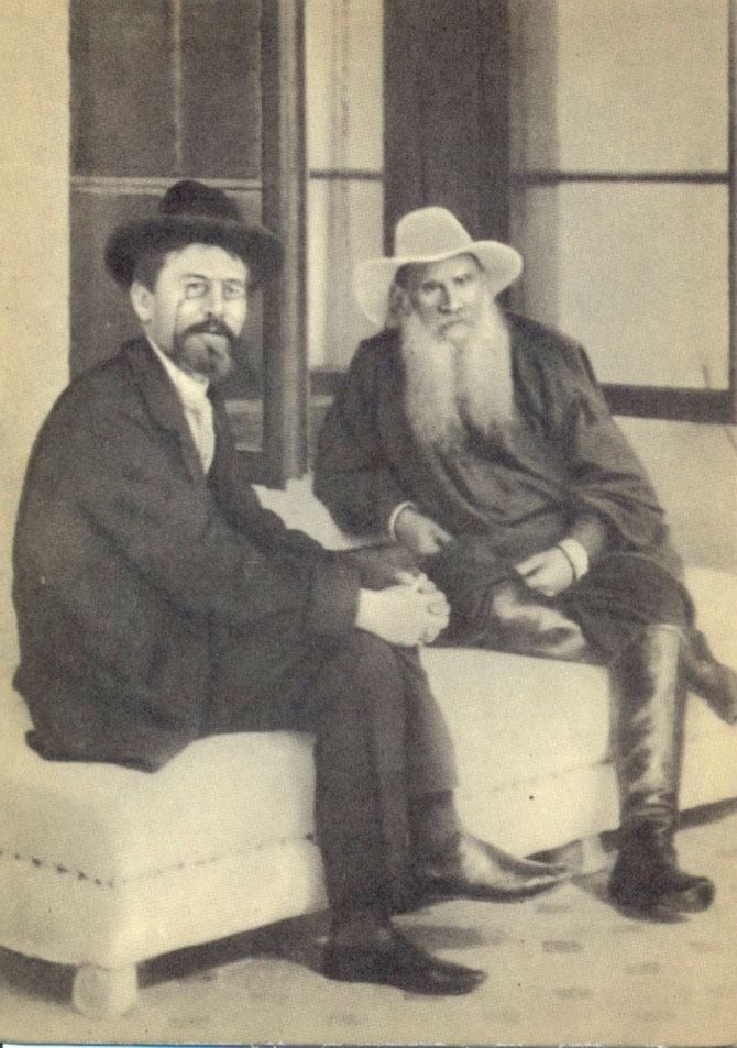 969682_628233660521682_206374674_n