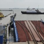 (Русский) Путин поручил построить мост через Керченский пролив до конца 2018 года