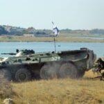 (Русский) Морская пехота устроила показательную высадку десанта в Севастополе