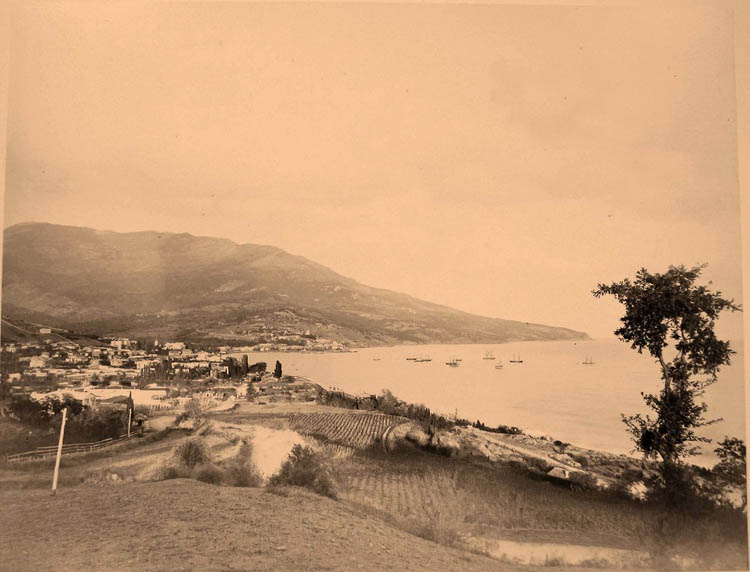 Ялта. Вид на город со стороны Ливадии