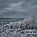 Переправу в Керчи закрыли из-за штормового ветра