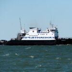 Закрытая из-за шторма Керченская переправа возобновила работу