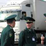 Таможня передала Крыму икону и золотые часы императорского двора