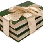 В Ялте стартовала акция "Подари книгу библиотеке"