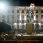 (Русский) В Симферополе открыли обновленный памятник Ленину