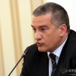 Аксенов: Писать гадости в соцсетях на работающих с утра до ночи чиновников – неприлично