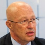 (Русский) Западу придется закрыть глаза на все и признать новый статус Крыма